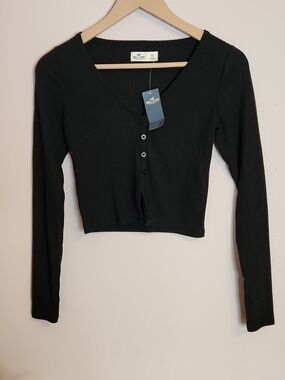 Hollister Black Ribbed Long Sleeve V-Neck Button Crop Top, size XS